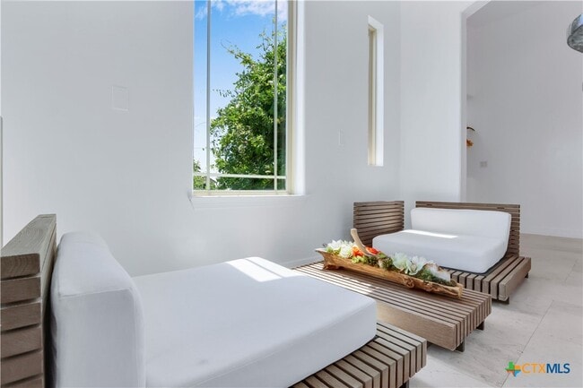513 Persimmon Trail in New Braunfels, TX - Foto de edificio - Building Photo