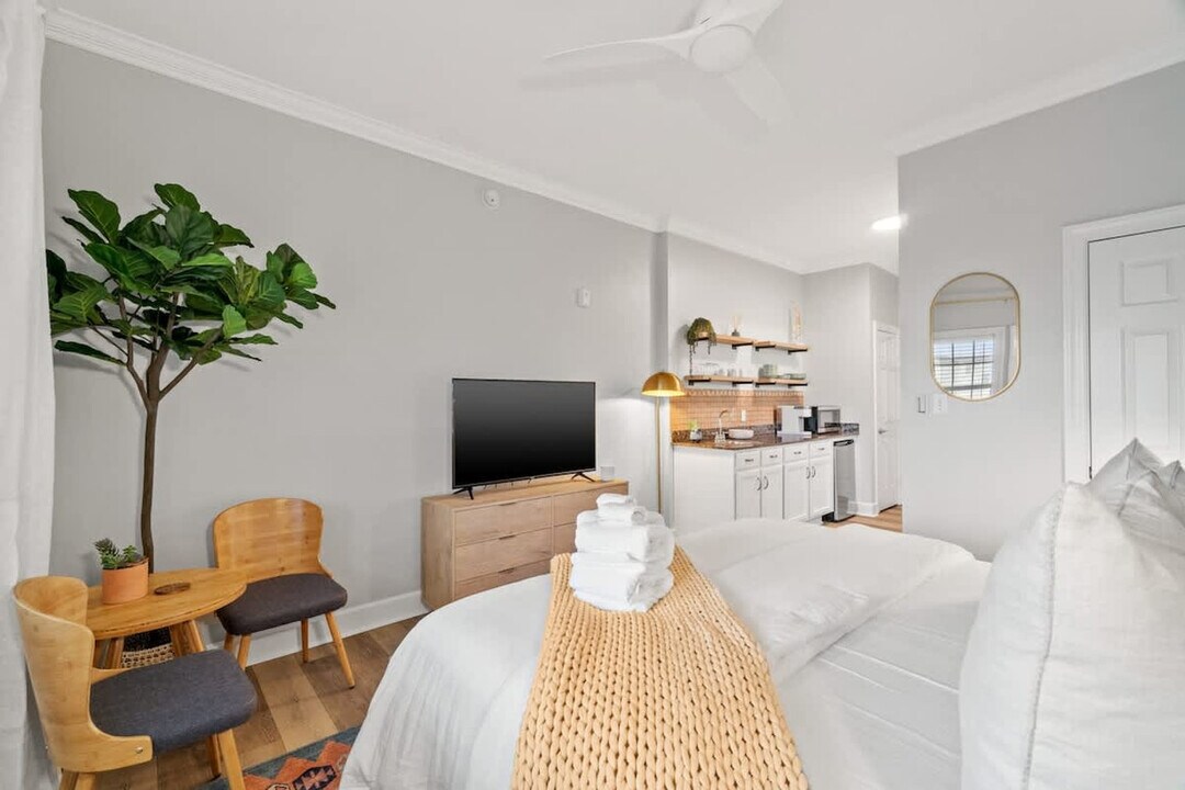 10343 E County Hwy 30A in Seacrest, FL - Building Photo