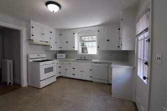 72 Summit Ave in Brookline, MA - Building Photo - Building Photo