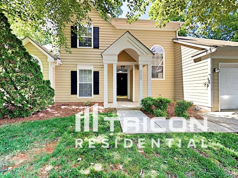 5704 Ebley Ln in Charlotte, NC - Building Photo