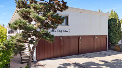 367 Gladys Ave in Long Beach, CA - Building Photo - Building Photo