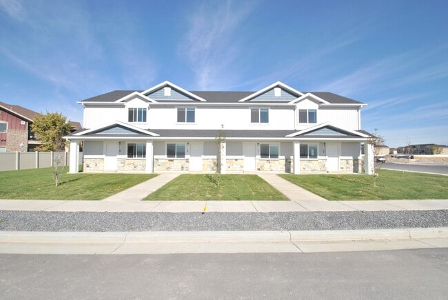 property at 315 N 2650 W
