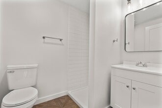 431-431 N Main St, Unit 16 in Bristol, CT - Building Photo - Building Photo