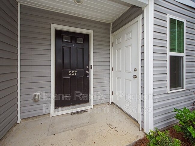 557 Truman Dr in Goose Creek, SC - Building Photo - Building Photo