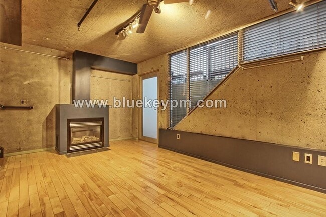 1410 SW 11th Ave in Portland, OR - Building Photo - Building Photo