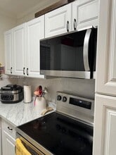 2452 Taylor St in Hollywood, FL - Building Photo - Building Photo