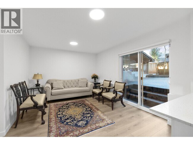 1XXX Berkley Rd in North Vancouver, BC - Building Photo - Building Photo