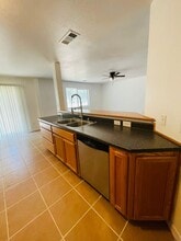 9350 E Belmont Ave in Sanger, CA - Building Photo - Building Photo