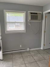 121 Porter St, Unit 121 E Porter A in Olney, IL - Building Photo - Building Photo