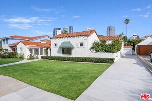 2214 Benecia Ave in Los Angeles, CA - Building Photo