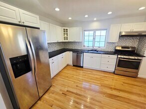 139 Cambridge Ave in Jersey City, NJ - Building Photo - Building Photo