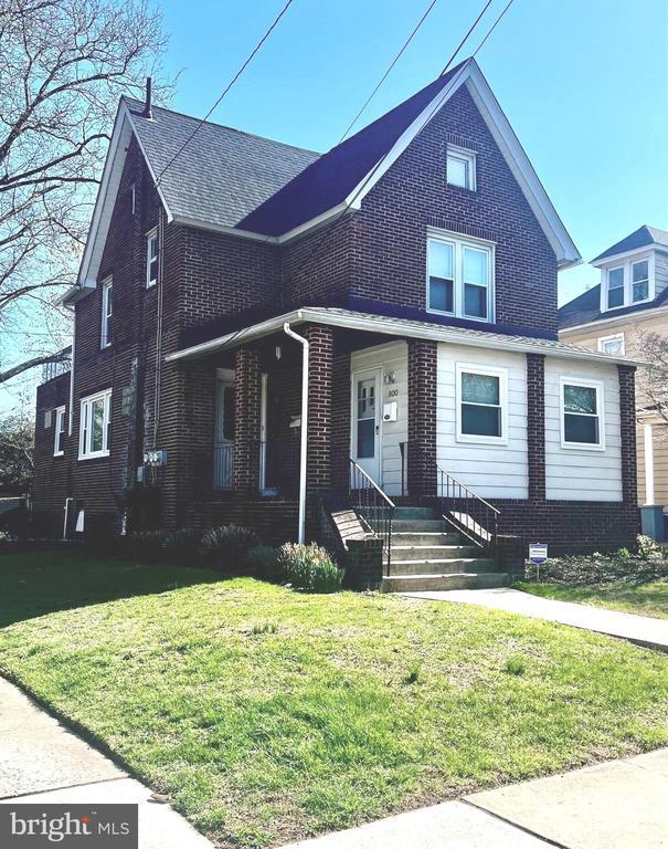 property at 800 Grant Ave