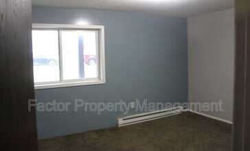 418 Allan Ave in North Mankato, MN - Building Photo - Building Photo