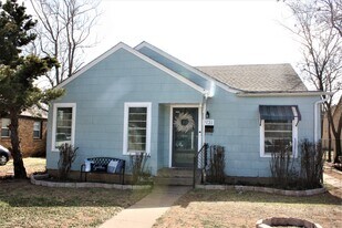2121 22nd St in Lubbock, TX - Building Photo