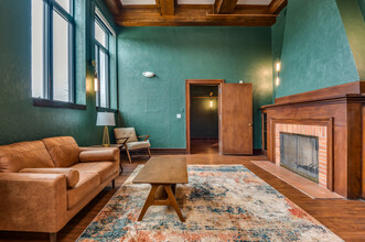 The Press Apartments in Sheboygan, WI - Foto de edificio - Interior Photo