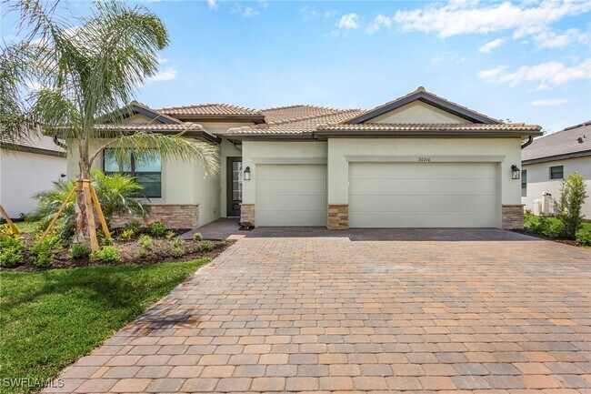 20210 KIngmont Dr in Estero, FL - Building Photo - Building Photo