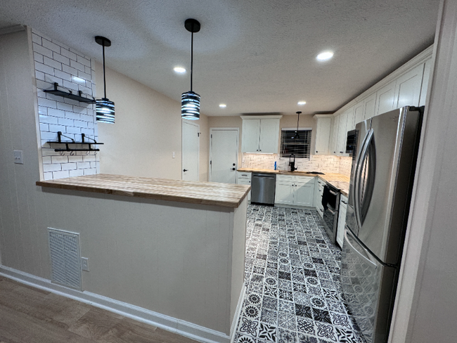 property at 1904 Brookmill Rd