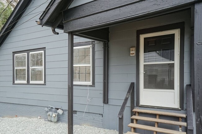 607-609 N Main St in Burlington, NC - Building Photo - Building Photo