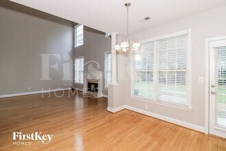 2023 Barrett Knoll Cir in Kennesaw, GA - Foto de edificio - Building Photo