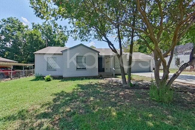 property at 508 W 8th St