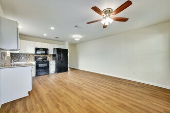 1531 Parkfield Cir in Round Rock, TX - Building Photo - Building Photo