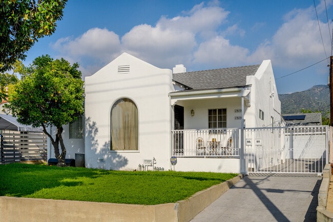 property at 1515 Glenwood Rd