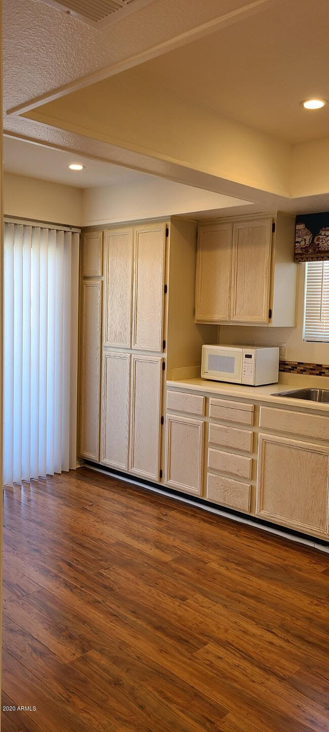 10238 E Minnesota Ave in Sun Lakes, AZ - Building Photo - Building Photo