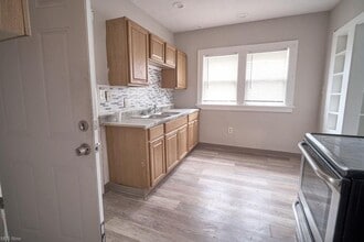 3652 E 151st St in Cleveland, OH - Building Photo - Building Photo