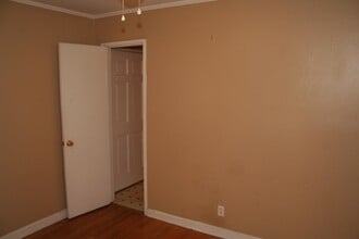 4864 Quince Rd in Memphis, TN - Building Photo - Building Photo