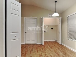 117 Marisco Way in Jacksonville, FL - Foto de edificio - Building Photo