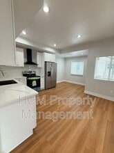 5233 Bellflower Blvd in Lakewood, CA - Building Photo - Building Photo