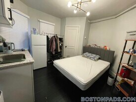 16-20 Westland, Unit 202 in Boston, MA - Building Photo