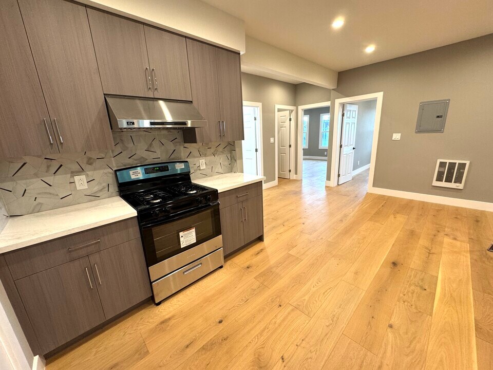 1645 Hyde St in San Francisco, CA - Building Photo