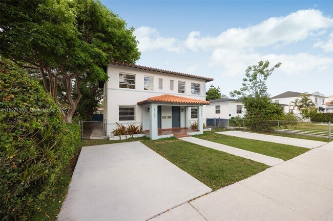 2330 SW 26th Ln in Miami, FL - Building Photo - Building Photo