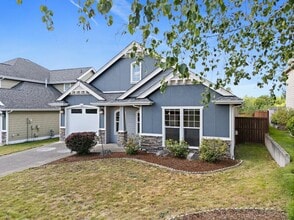 10109 Terra Valley Street Southeast in Yelm, WA - Building Photo - Building Photo
