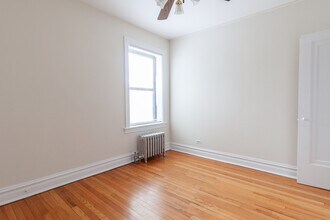 1913 W Larchmont Ave, Unit 3 in Chicago, IL - Foto de edificio - Building Photo