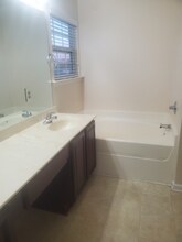 1362 Tonya Dr in La Vergne, TN - Building Photo - Building Photo
