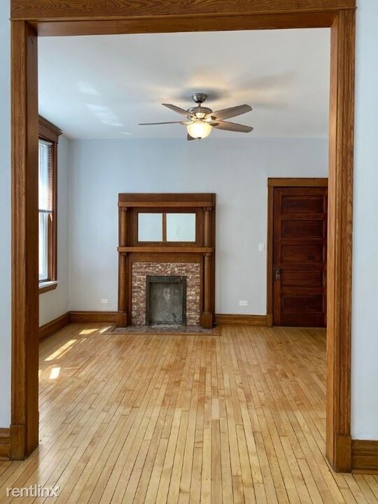 1750 W Haddon Ave-Unit -# 1 in Chicago, IL - Building Photo