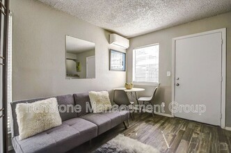4653 S Darlington Ave in Tulsa, OK - Building Photo - Building Photo