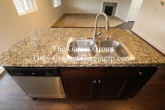 1129 Lilac St in Forest Grove, OR - Building Photo - Building Photo