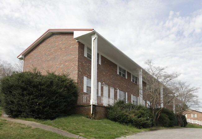 Dogwood Manor in Greeneville, TN - Building Photo - Building Photo