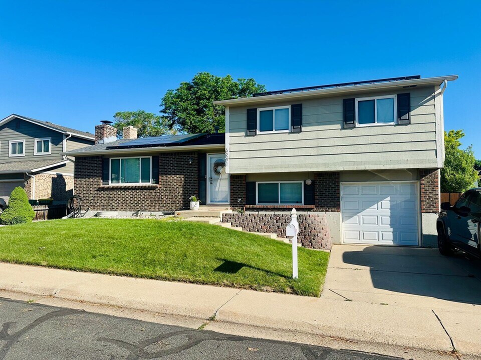 6241 W 108th Pl in Broomfield, CO - Building Photo
