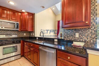 117 Donato Cir in Scotch Plains, NJ - Building Photo - Building Photo