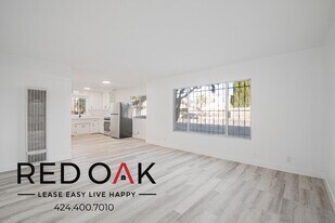 6501 Cherry Ave in Long Beach, CA - Building Photo