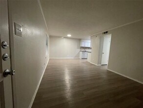 2211 Lawnmont Ave in Austin, TX - Building Photo - Building Photo