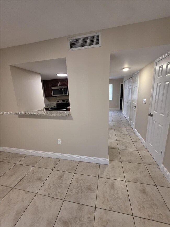 1990 NW 4th Ct in Miami, FL - Building Photo - Building Photo
