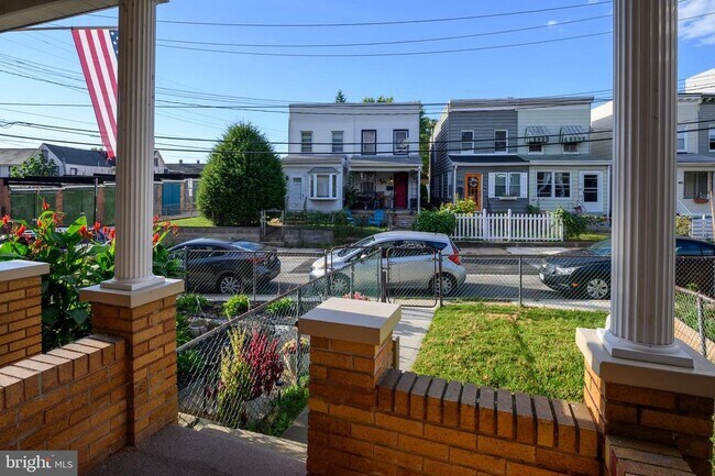 1109 W 40th St in Baltimore, MD - Foto de edificio - Building Photo