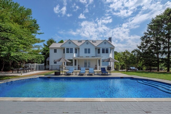 131 Flying Point Rd