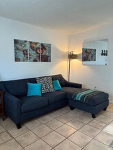 441 NE 5th Ct in Miami, FL - Building Photo - Building Photo