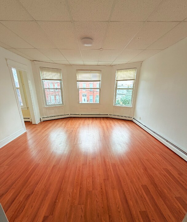 520 N 3rd St in East Newark, NJ - Building Photo